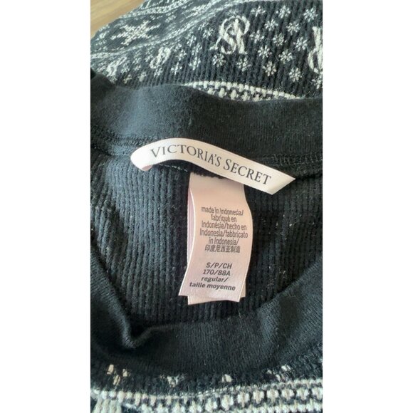 Victoria's Secret Holiday Pajama‎ Set Size Small - Picture 5 of 9